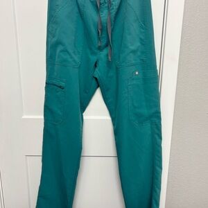 Figs Men's Cargo Scrub Pant